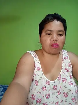 hotpussyxxx33x webcam