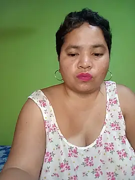 hotpussyxxx33x webcam