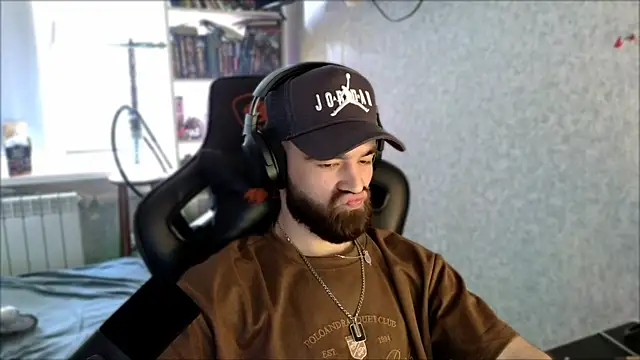 _Serious_Man webcam