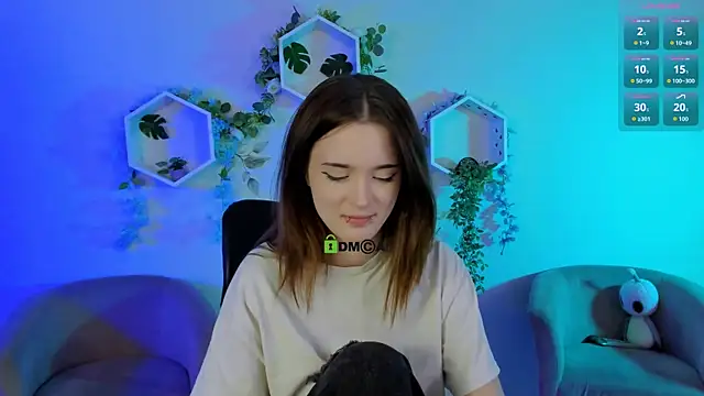 liana_kisses webcam