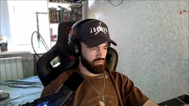 _Serious_Man webcam