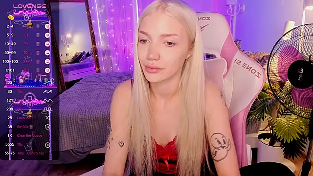 AnyaTaylor_ webcam