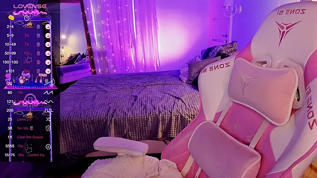 AnyaTaylor_ webcam