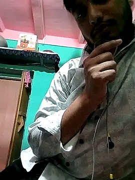 sexeyboy332