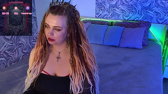 Miss_Maya_Mils webcam