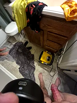 mr_girthyandsweetcheeks webcam