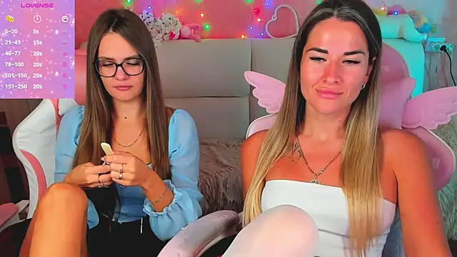 hotty_girls_here (G young) - HOT KISS