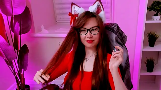 CarolGiggly live cam on StripChat