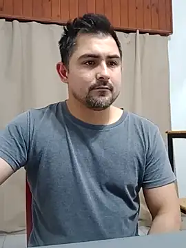 Bradd_32 Live Web Cam Show