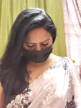 Meera_mia live cam on StripChat