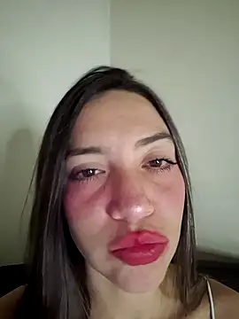 loveuu-bae webcam