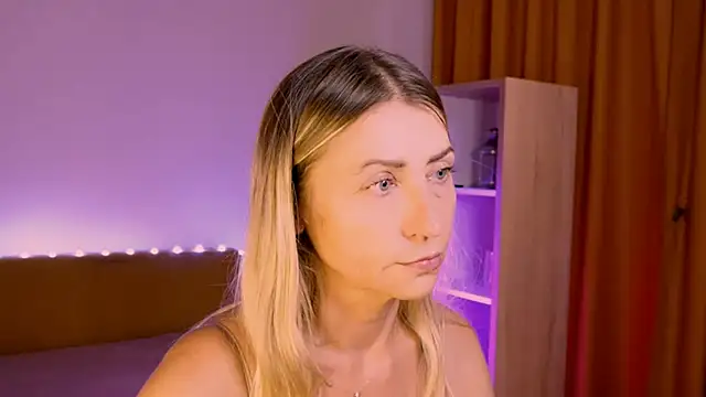 ZoeGrant webcam