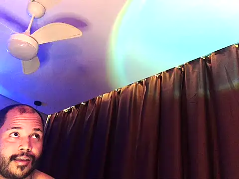 Ale_Mineiro webcam