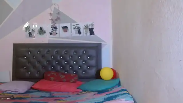 Kylie_Jennerr webcam