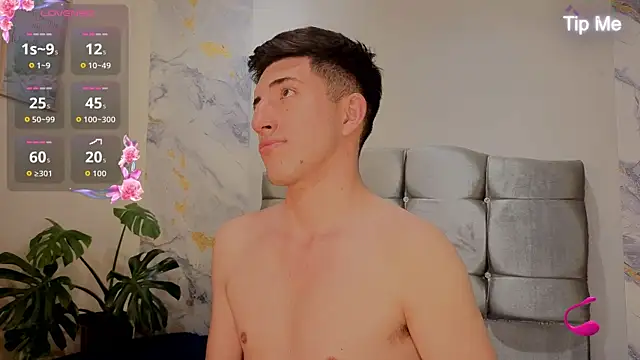 Un_Sluttyy webcam