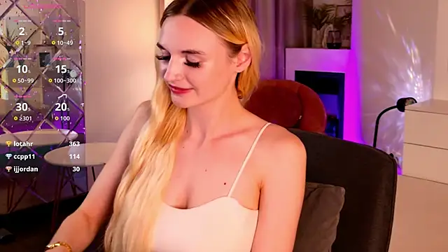 Mila__Lux webcam