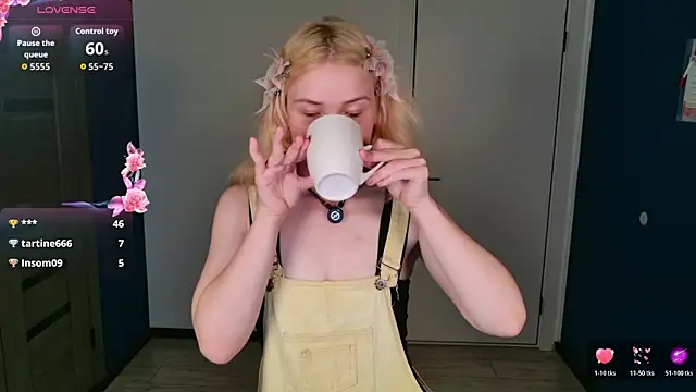 ChloeWells webcam