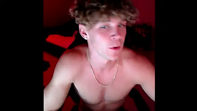 TheOnlyLogan webcam