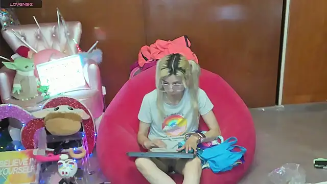 Skinygirl webcam