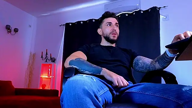 MightyAaron66 webcam
