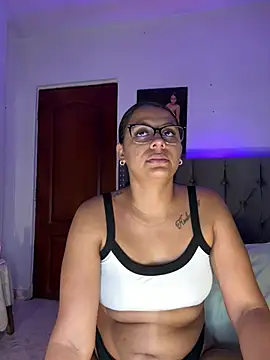ema_zoe webcam