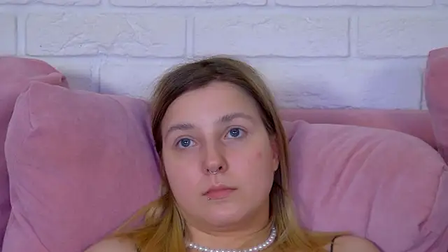 TinnaBurton webcam