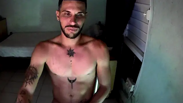 CubanHot27 webcam