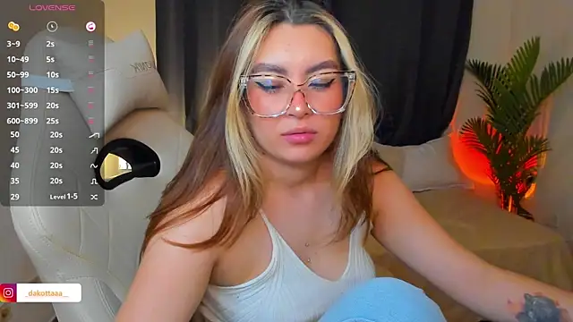 dakottaa_ webcam