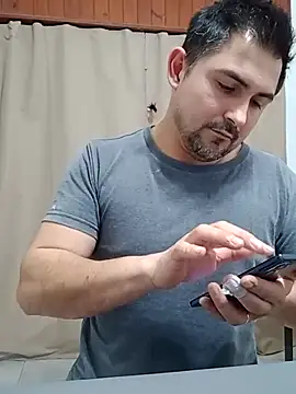 Bradd_32 Live Web Cam Show