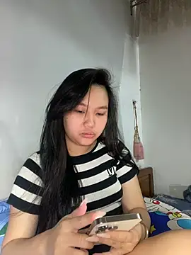 Almira6868 webcam