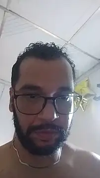 Xein_WoIf live cam on StripChat