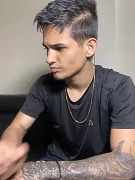 Aaronsexroom webcam
