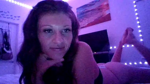 LuciousItaliaaa webcam