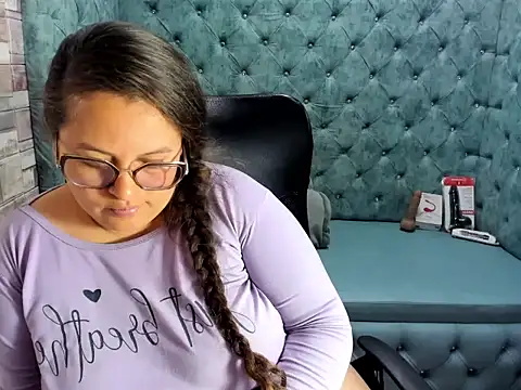 SaraThonson_ webcam