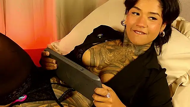 xbigpeach webcam