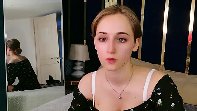 Tara_Keats webcam