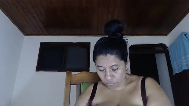 adrixxx38 webcam