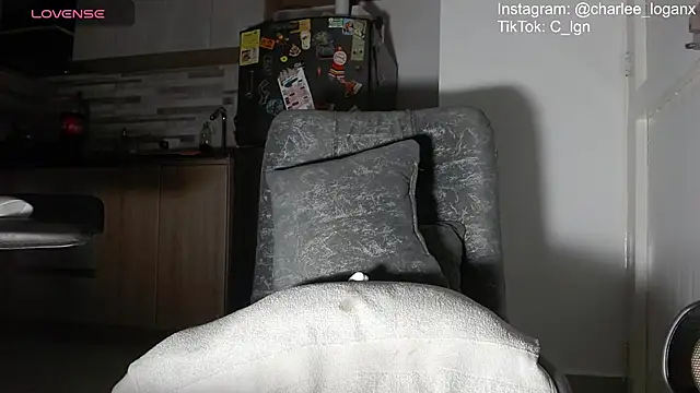 Techno_420_ webcam
