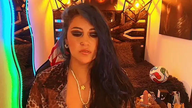 scarleth_blue webcam