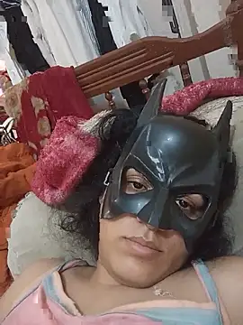 QueenofHair webcam