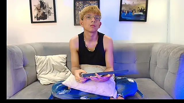 BLACK_AND_WHITET webcam