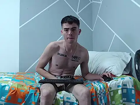 Zac_Efront webcam