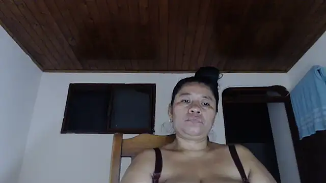 adrixxx38 webcam