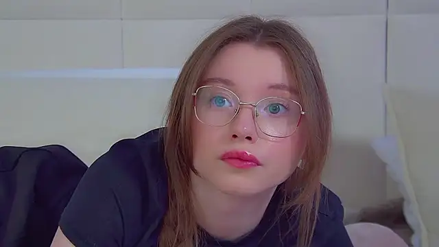 KeiraAsti webcam