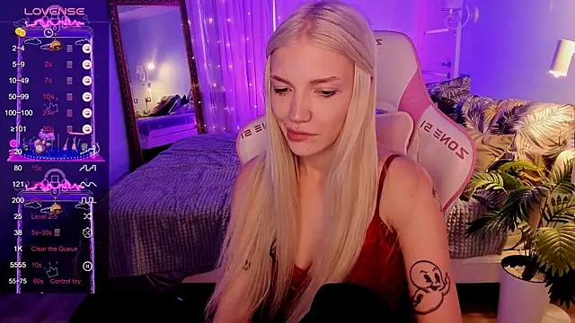 AnyaTaylor_ webcam