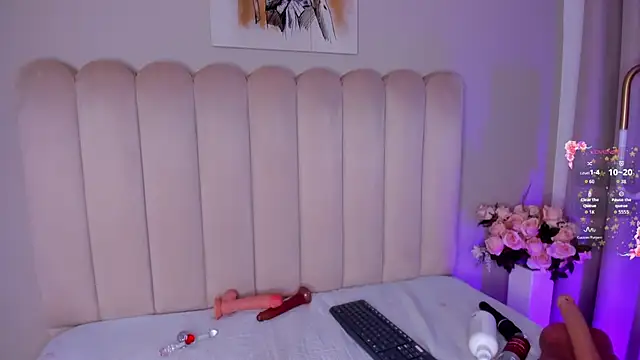 AlyssiaDanger webcam