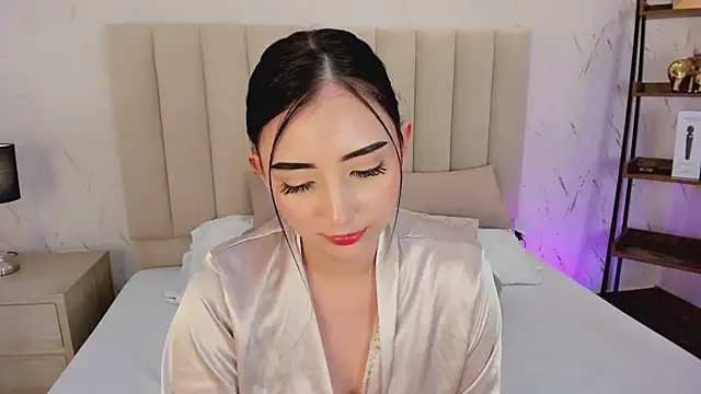 LilithHarperr_ webcam