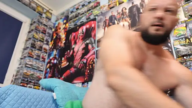 Muscle_Bear webcam