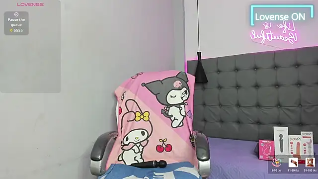 scarletcherry18 webcam