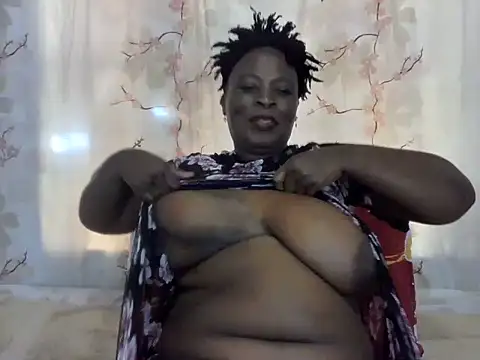 DARKCHOCBOOBS29 webcam